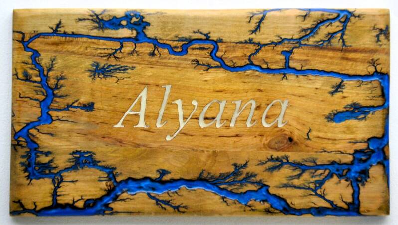 Fractal wooden text signs (Alyana &amp; Mila Noé) - O.M.S. Art and Creations