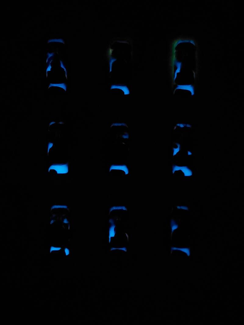 Epoxy magnet (Easter island head) - O.M.S. Art and Creations