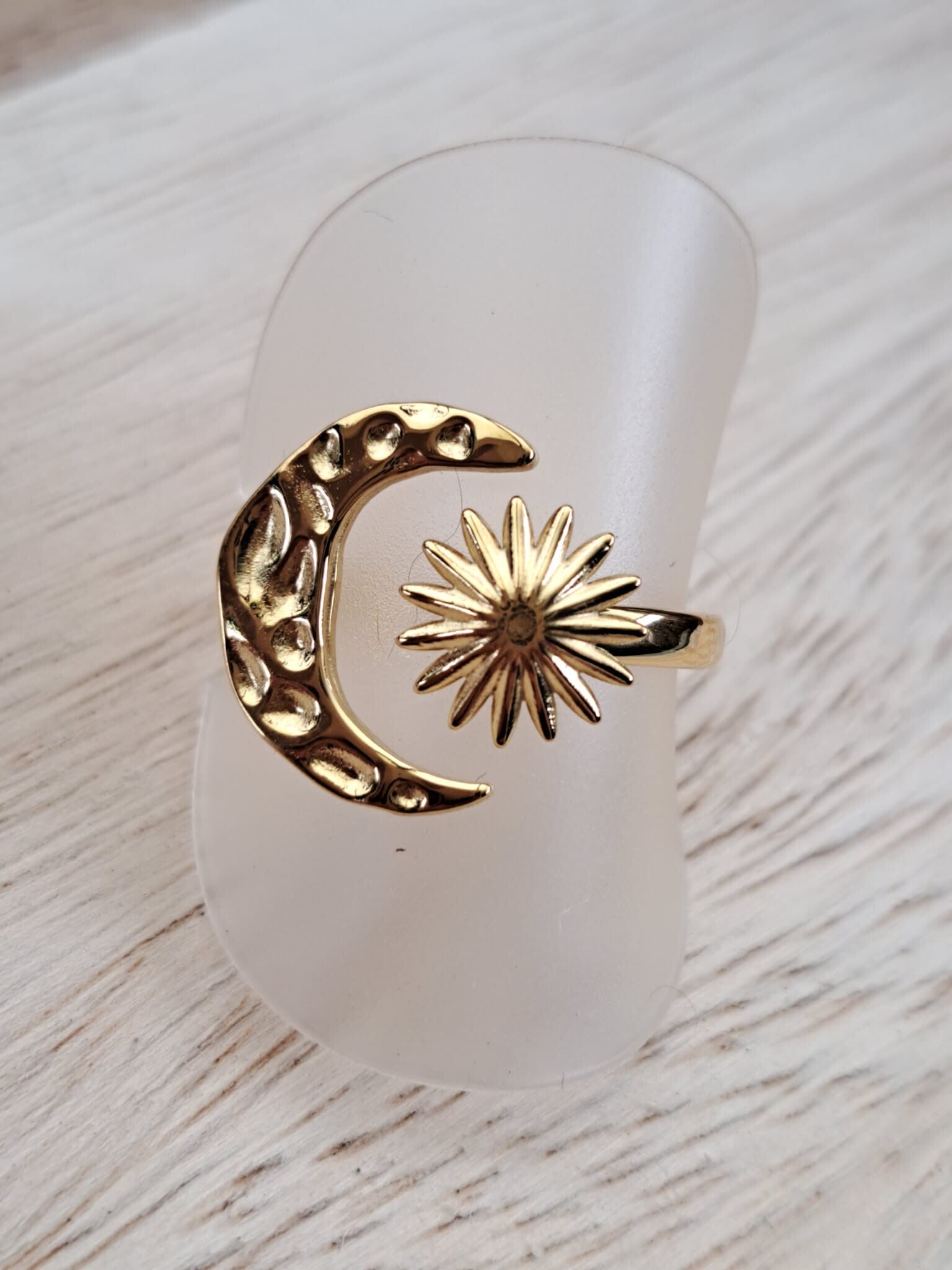 Zon en Maan  - Goud
