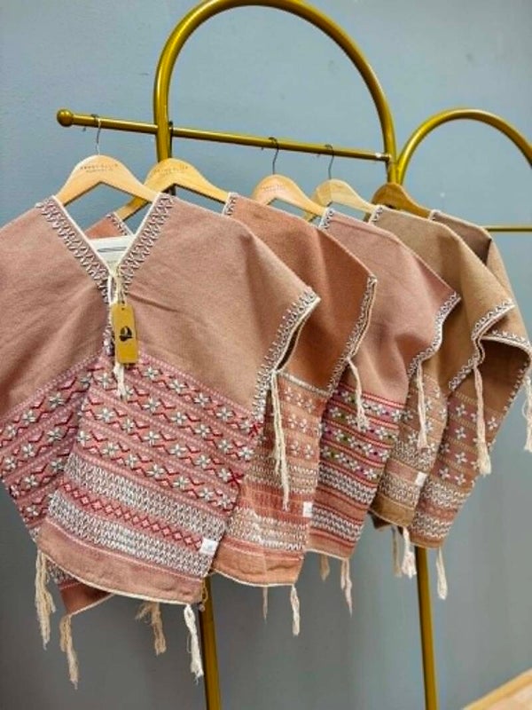 WOMEN SET WITH BEANS