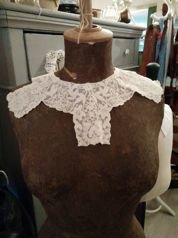 Franse kanten kraag