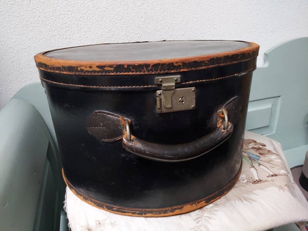 Antieke leren hoedendoos