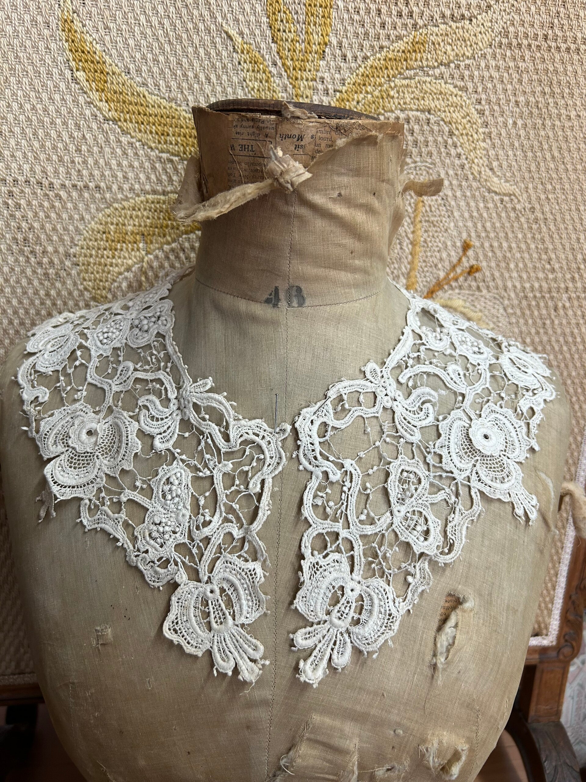 Hele oude kanten kraag