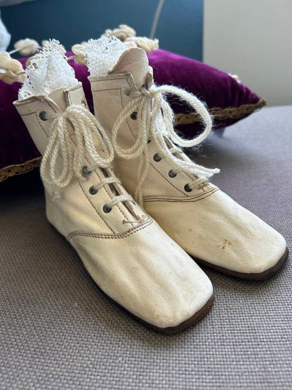 Oude kinderschoentjes