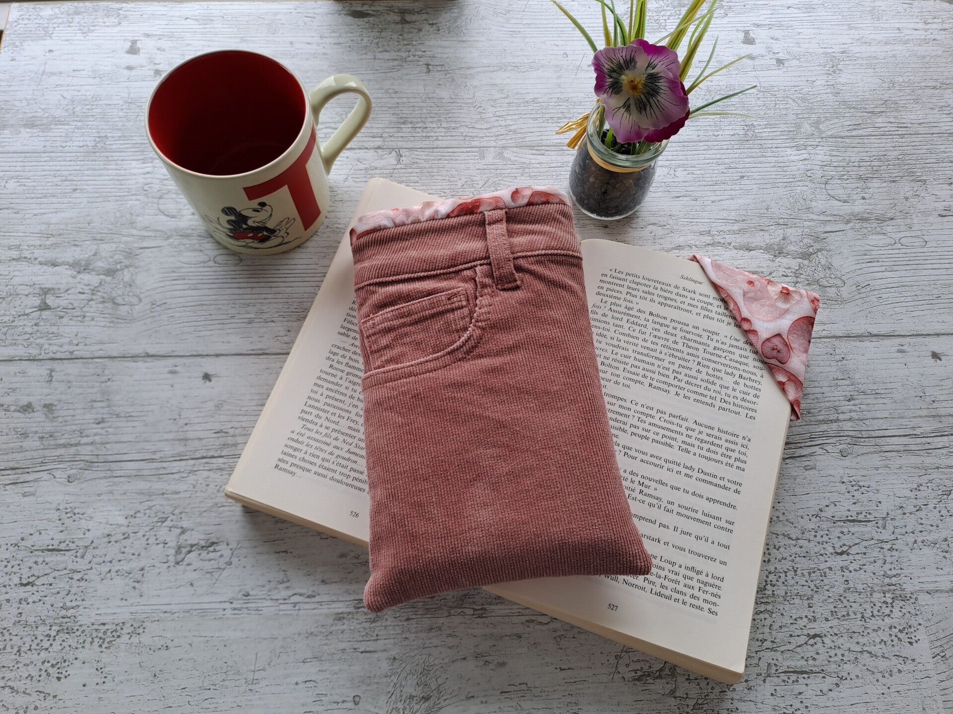 L'Écrin du Lecteur – Pochette protège-livre en velours cotelé recyclé avec marque-page assorti - Format poche