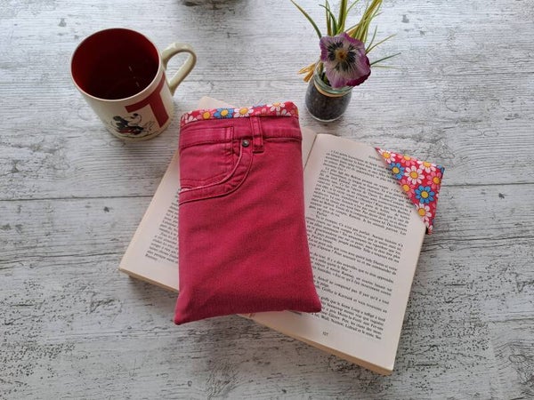 L'Écrin du Lecteur – Pochette protège-livre en jean recyclé avec marque-page assorti - Format poche