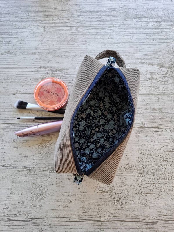 Trousse artisanale unique – La créative Velours
