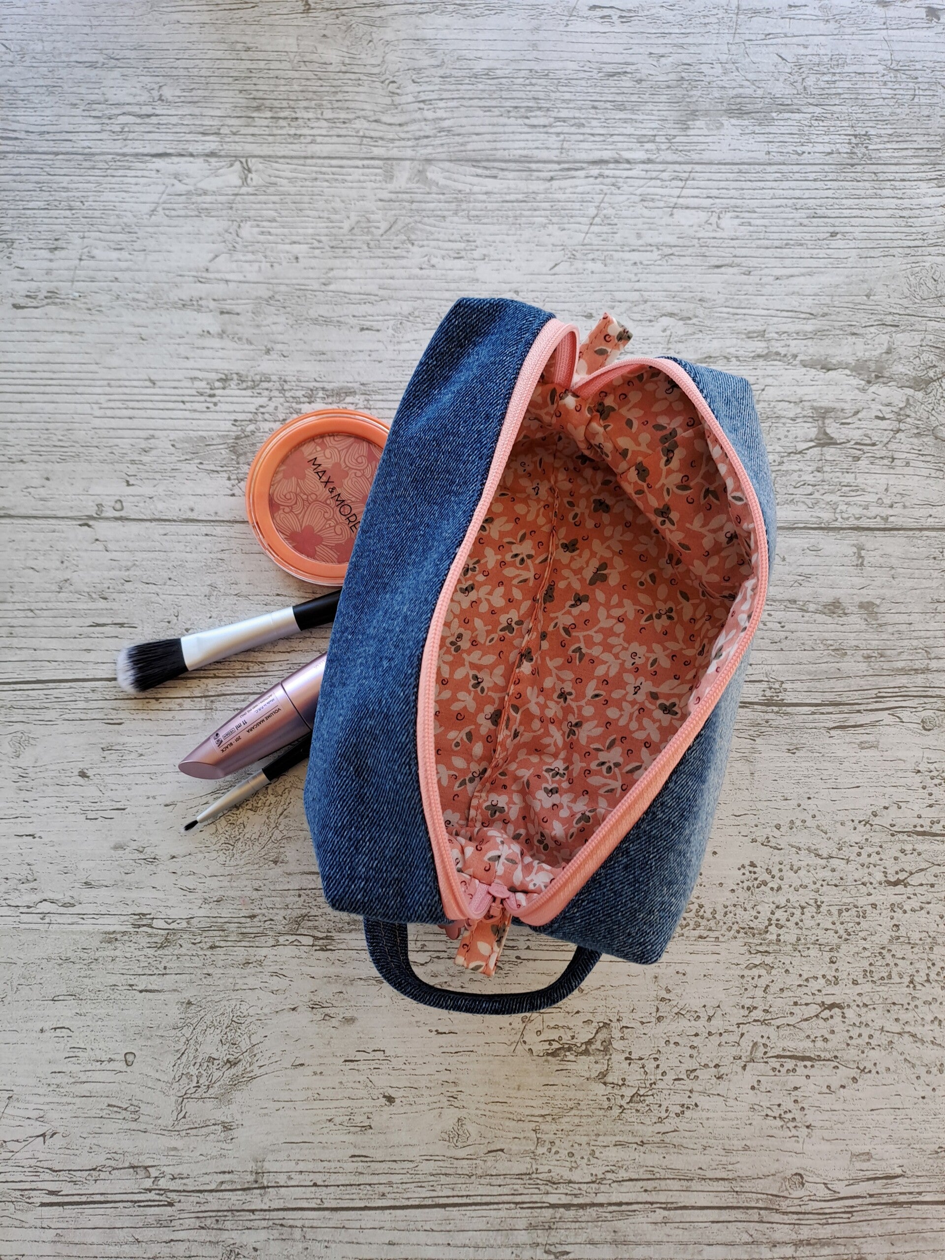 Trousse artisanale unique – La créative Jeans