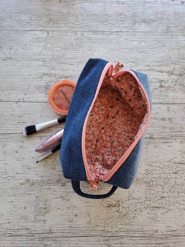 Trousse artisanale unique – La créative Jeans