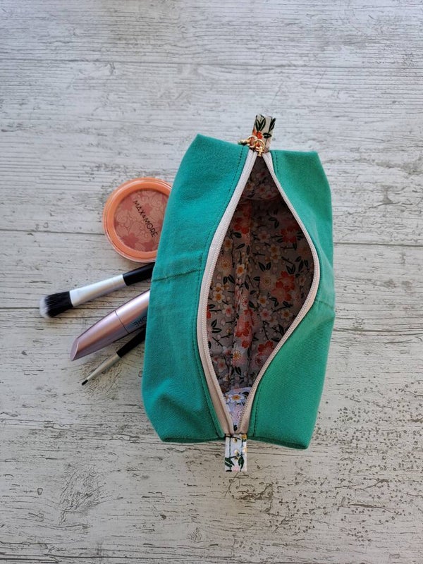 La Scolaire Jeans – Trousse artisanale unique