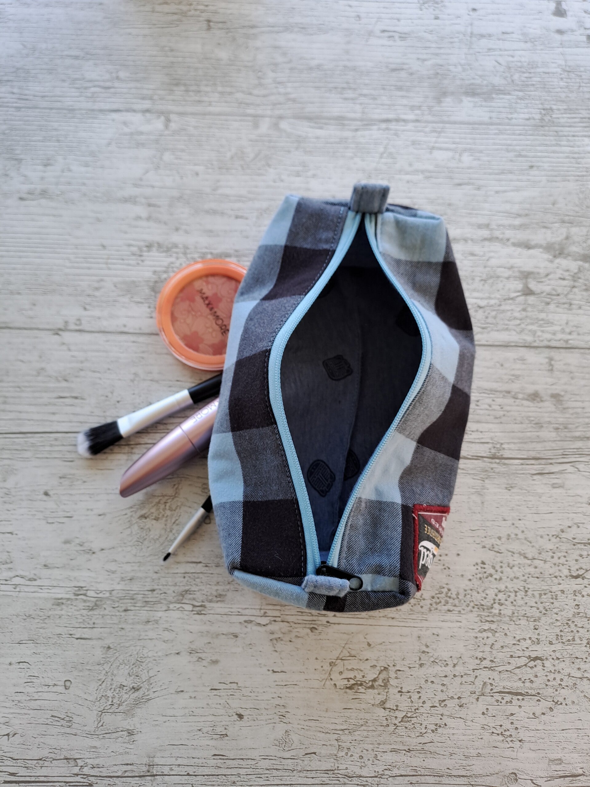 La Scolaire Chemise – Trousse artisanale unique