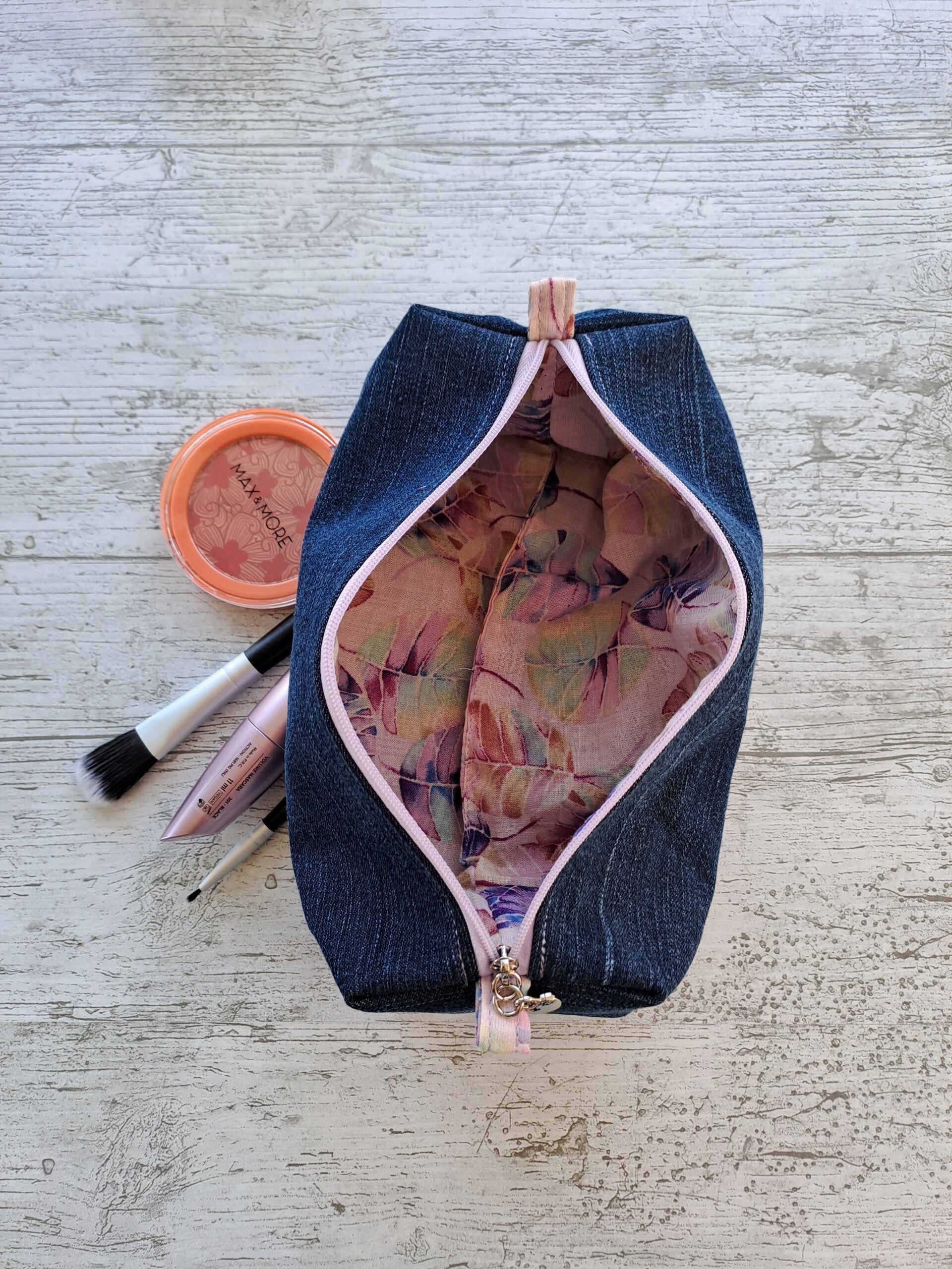 La Scolaire Jeans – Trousse artisanale unique