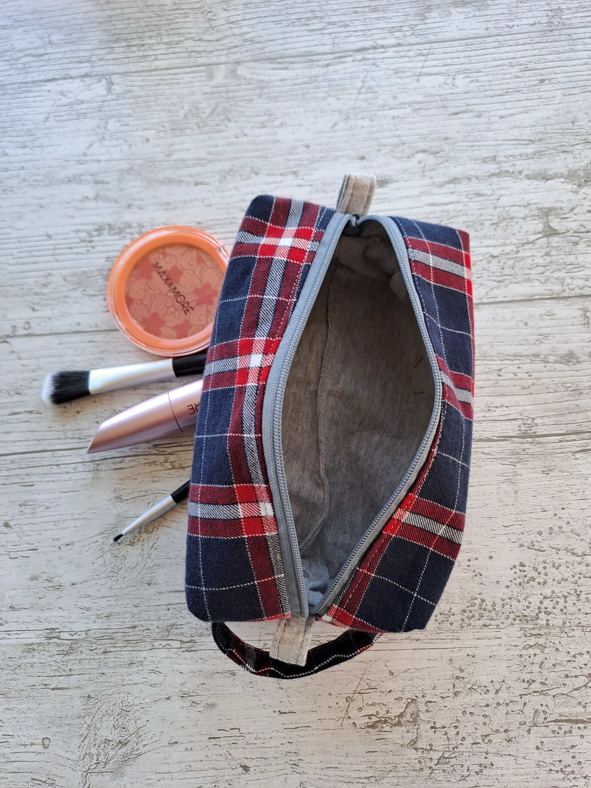 Trousse artisanale unique – L'essentielle Chemise