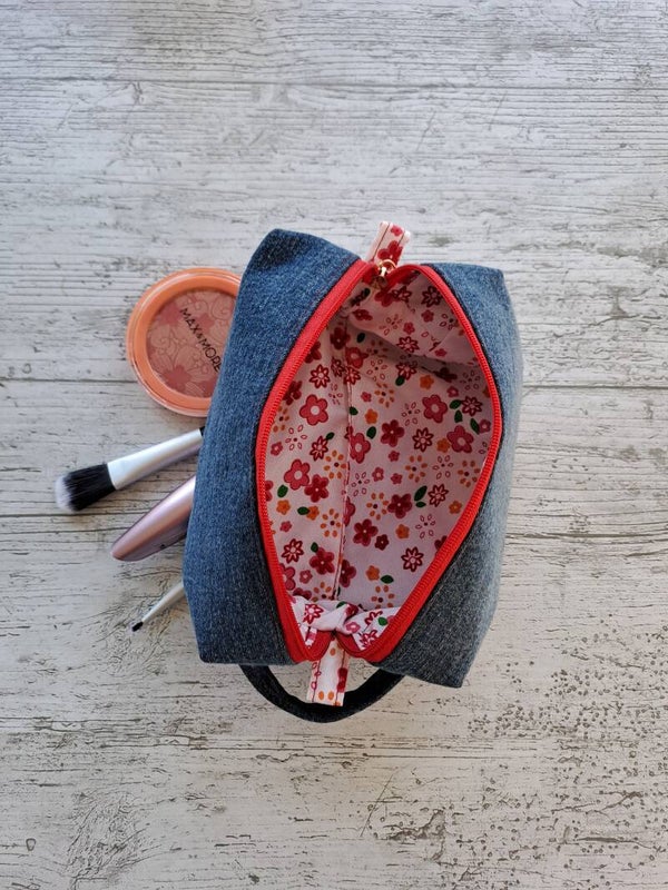 Trousse artisanale unique – L'essentielle Jeans
