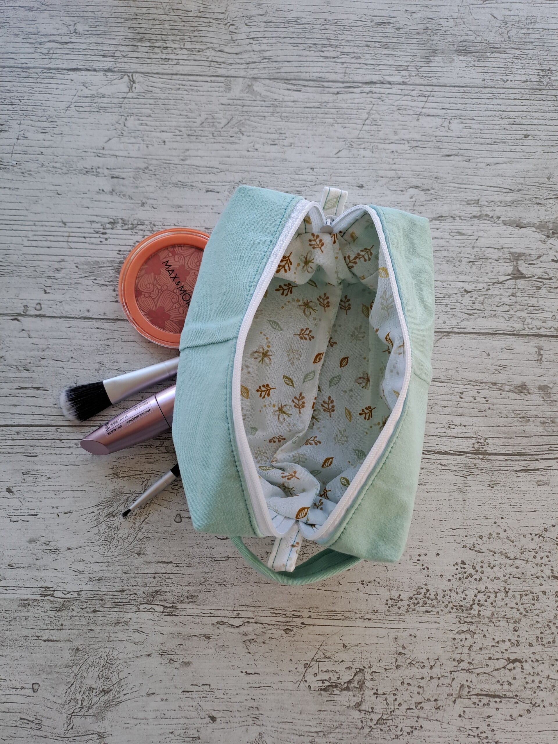 Trousse artisanale unique – L'essentielle Jeans