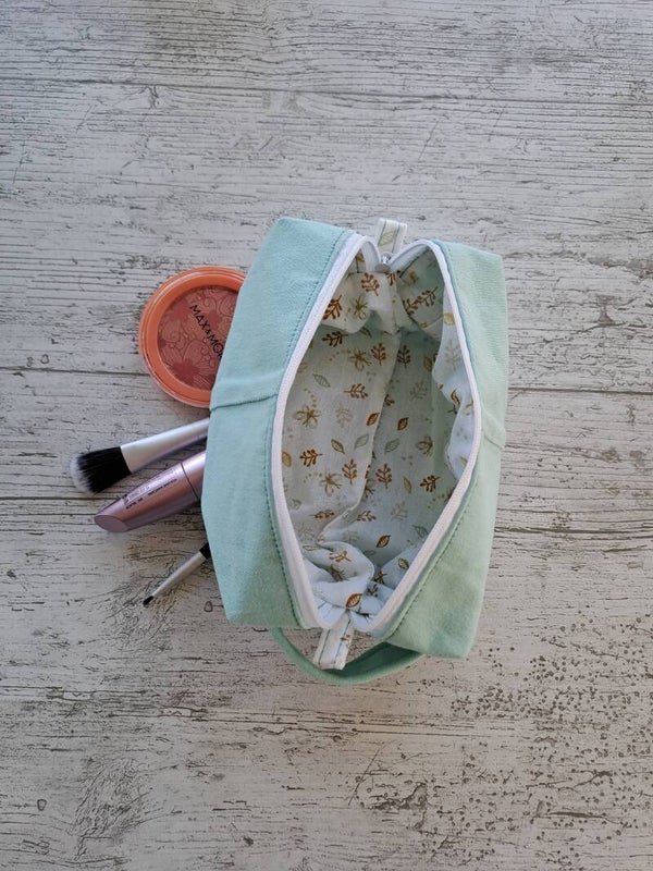 Trousse artisanale unique – L'essentielle Jeans