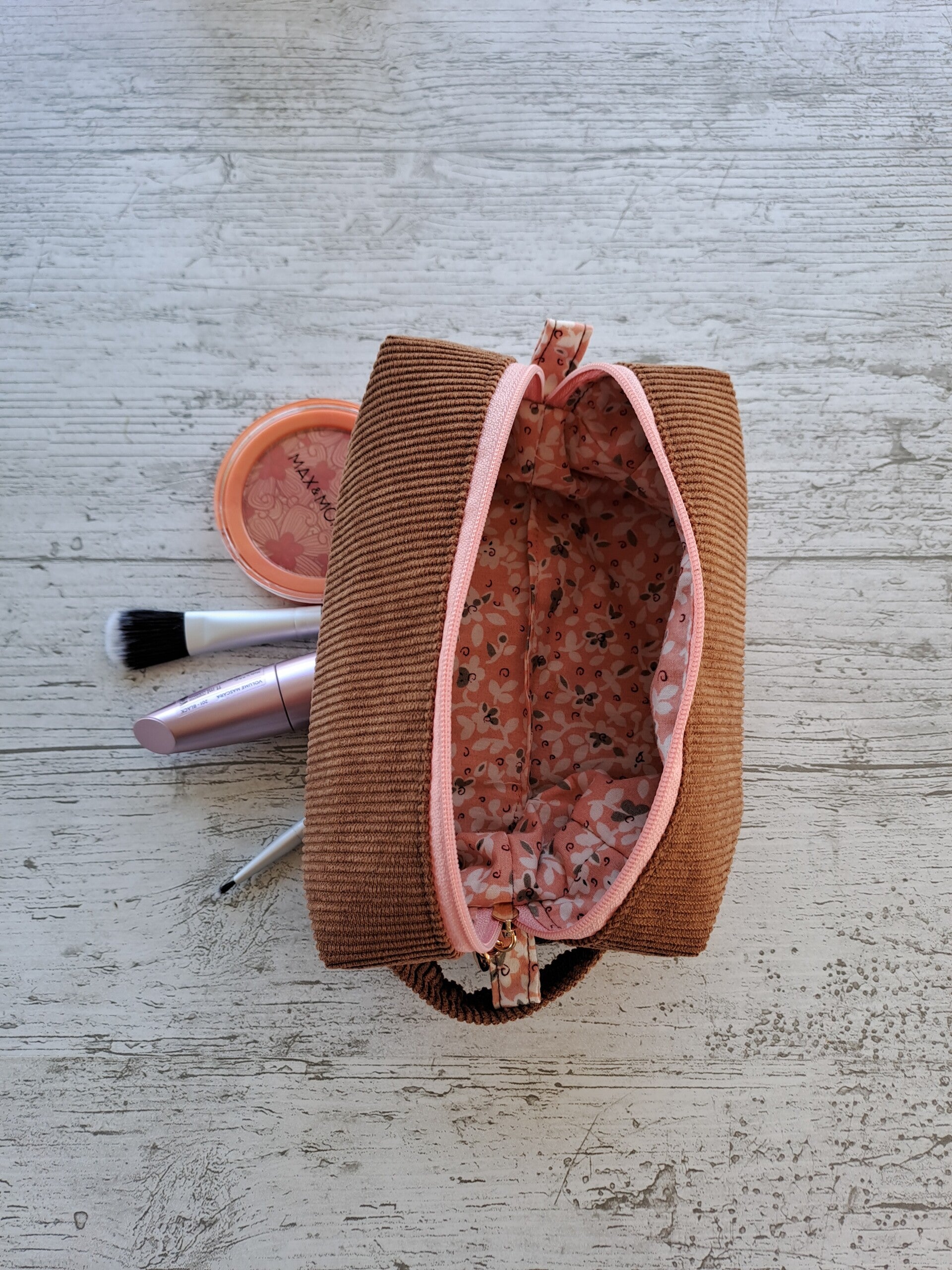 Trousse artisanale unique – L'essentielle Velours