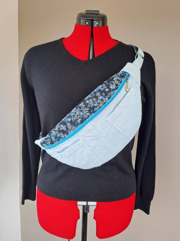 Sac banane artisanal en tissu recyclé – Pièce unique, pratique et écoresponsable