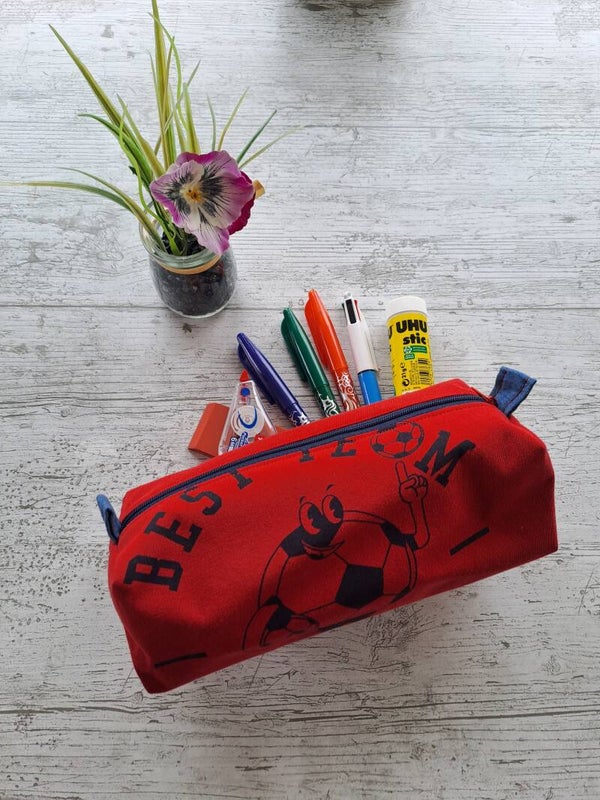 La Malice – Trousse artisanale enfant en tissu recyclé - Football