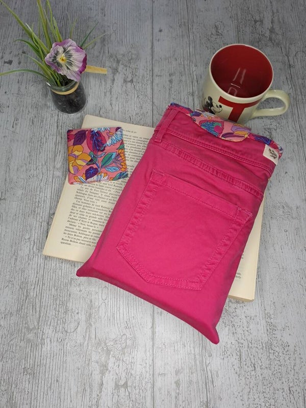 Pochette protège-livre en jean recyclé avec marque-page assorti – Format broché et poche épais