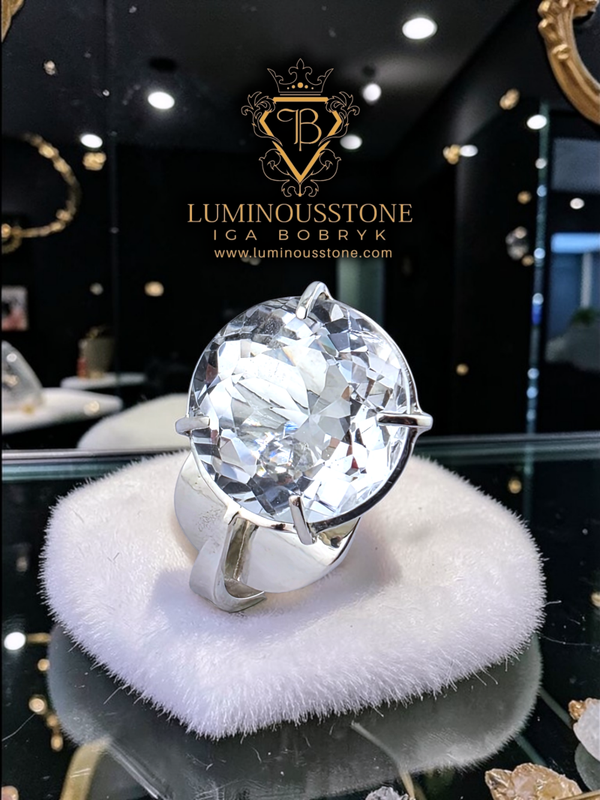 Clear Crystal Quartz in silver