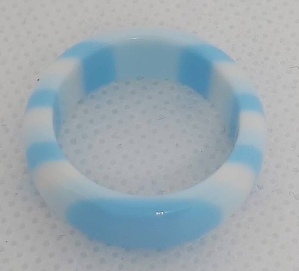 kunststof ring CANDY BLUE maat 18