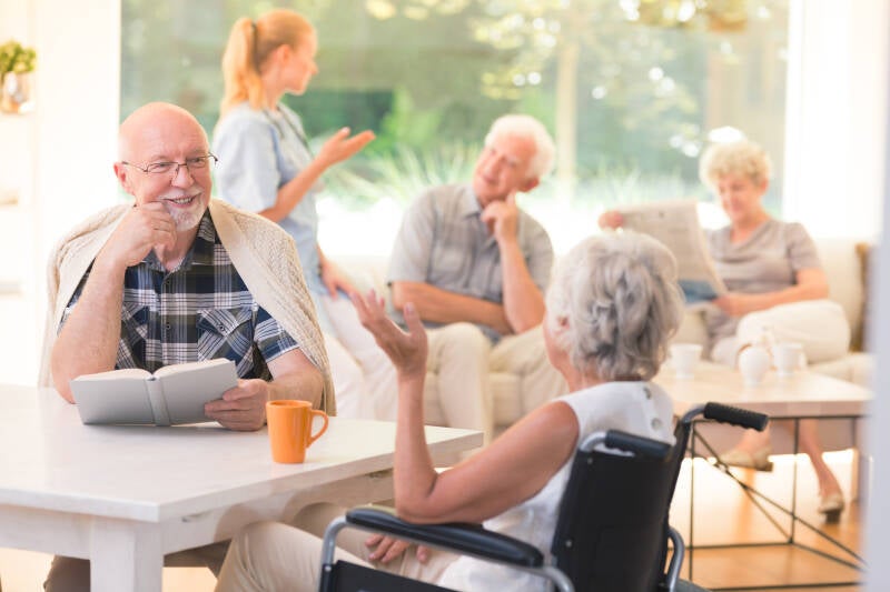 Salon en Ephad pour personnes âgées