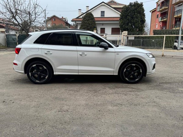 AUDI Q5 40 TDI quattro S tronic – S line plus