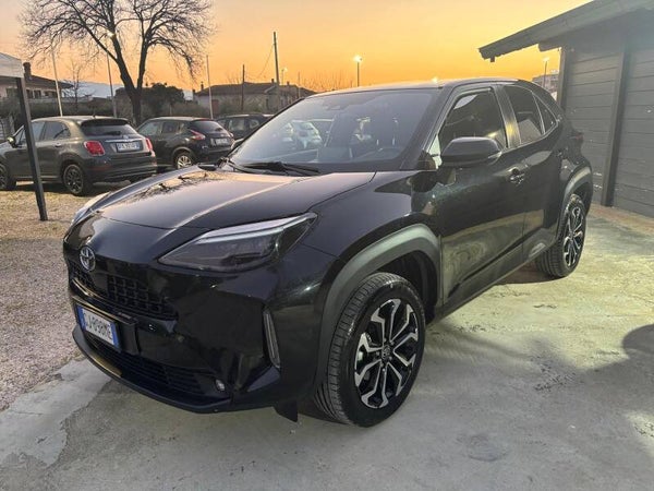 TOYOTA Yaris Cross 1.5 Hybrid 5P E-CVT AWD-i Premiere