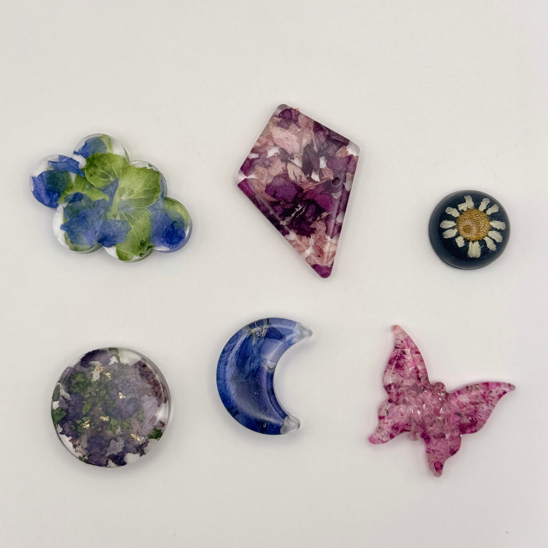 Floral Memorial Magnet Keepsakes: Funeral or Wedding Flower Preservation