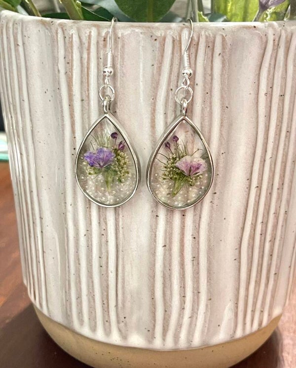 Baby's Breath Teardrop