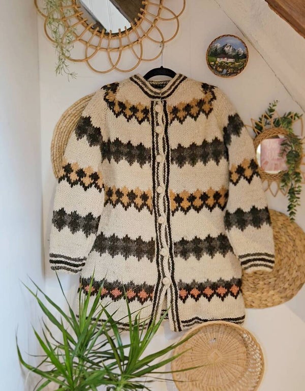 Handknitted woolen cardigan - size XL