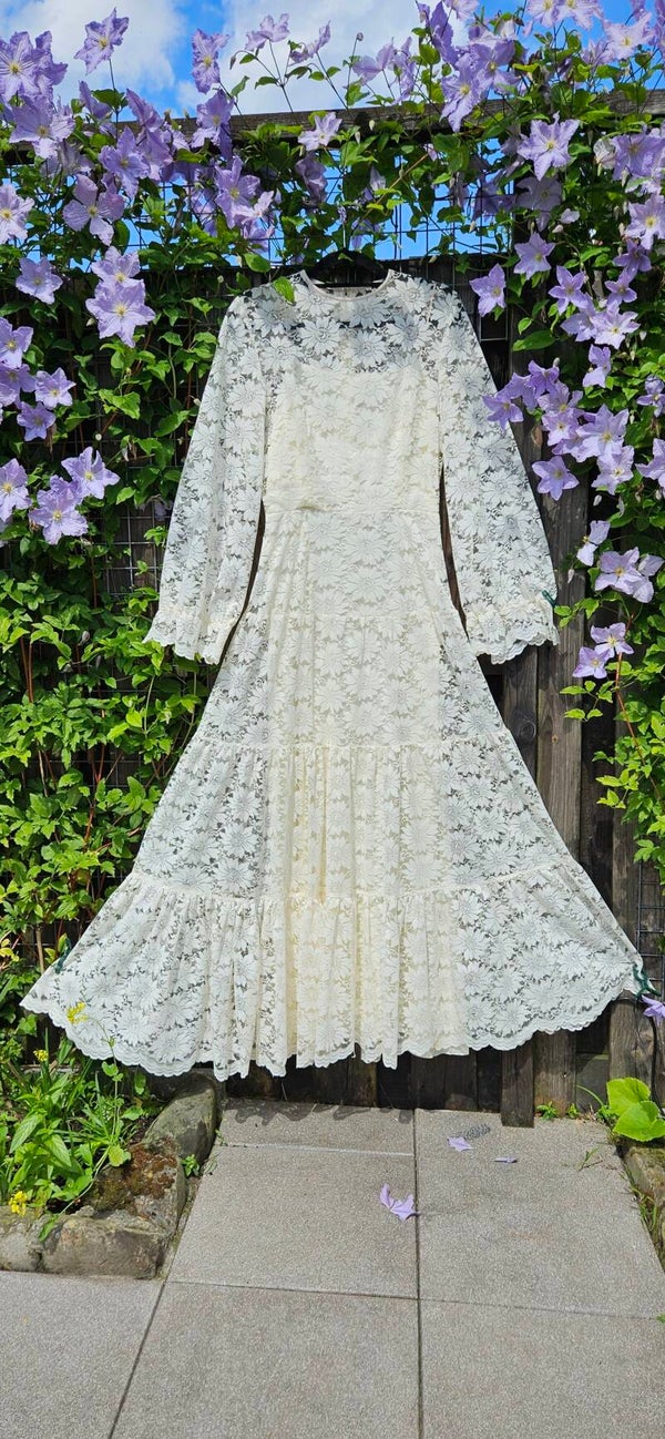 RARE vintage full lace wedding dress 70s - size S/M (38)