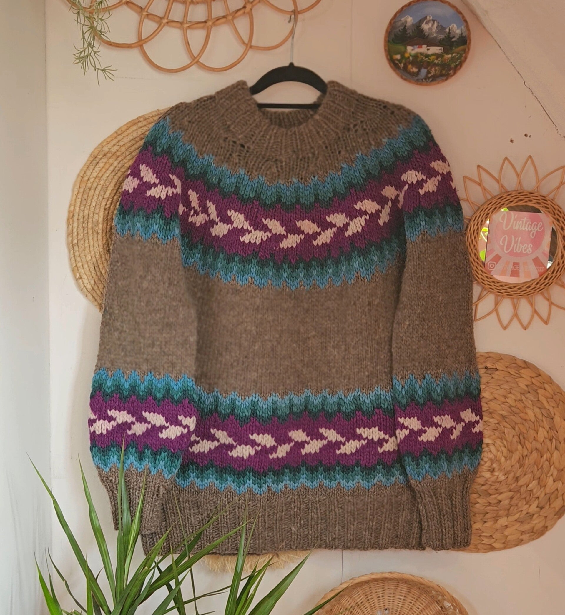 Handknitted vintage woolen sweater Ecuador - size L/XL