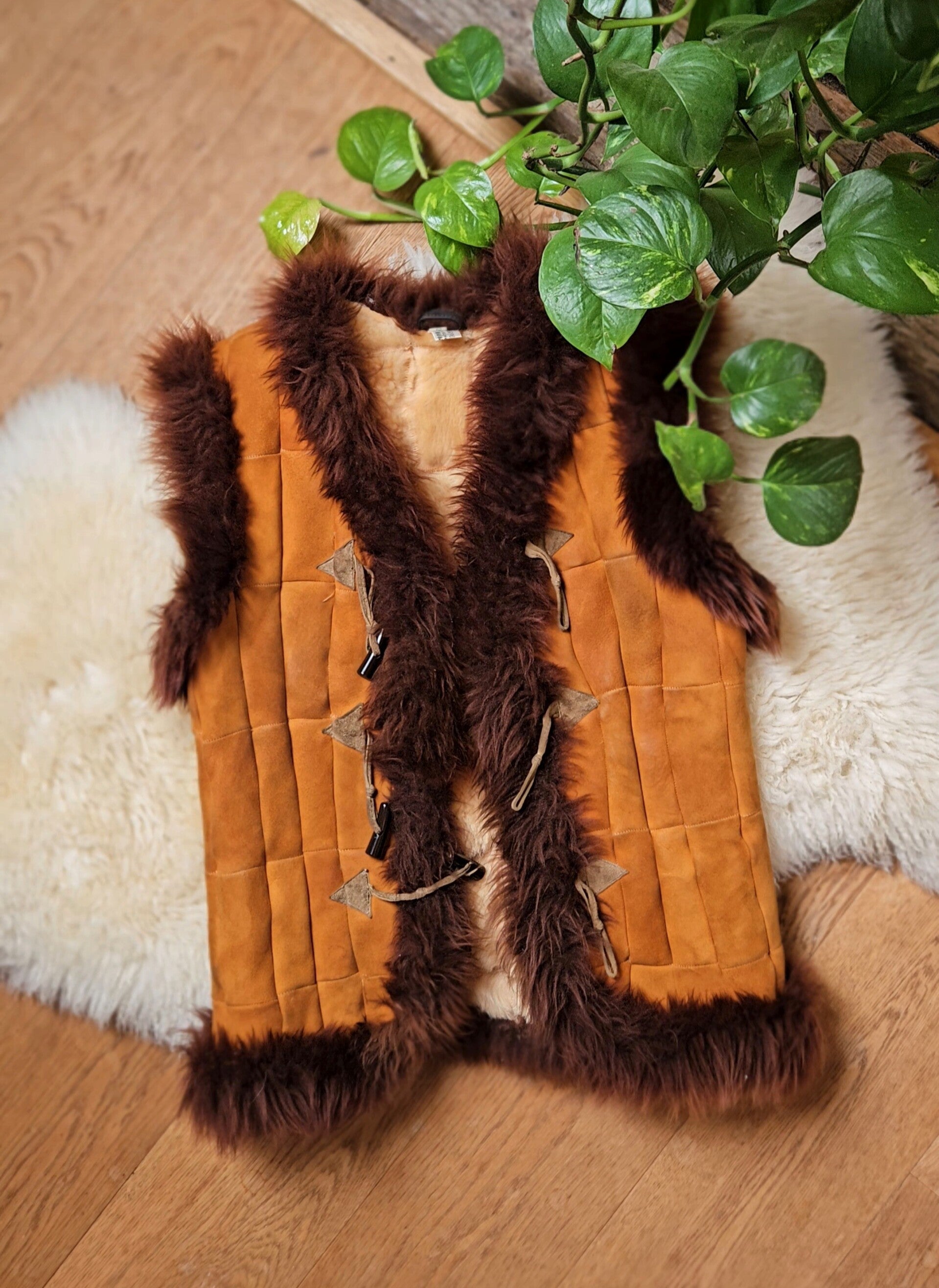 Vintage suéde shearling waistcoat - size XS/S