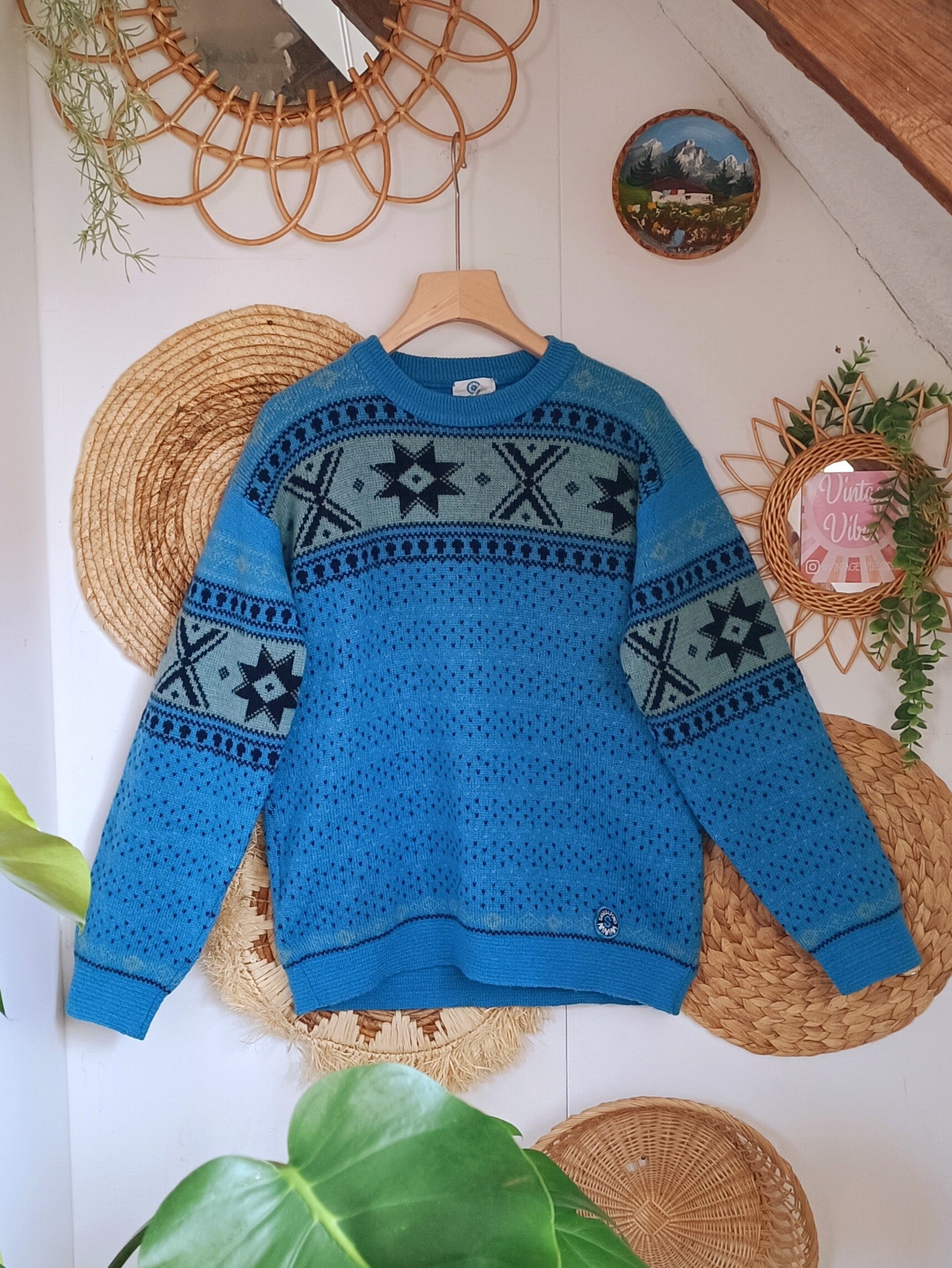 Vintage pure new woolen sweater - size L