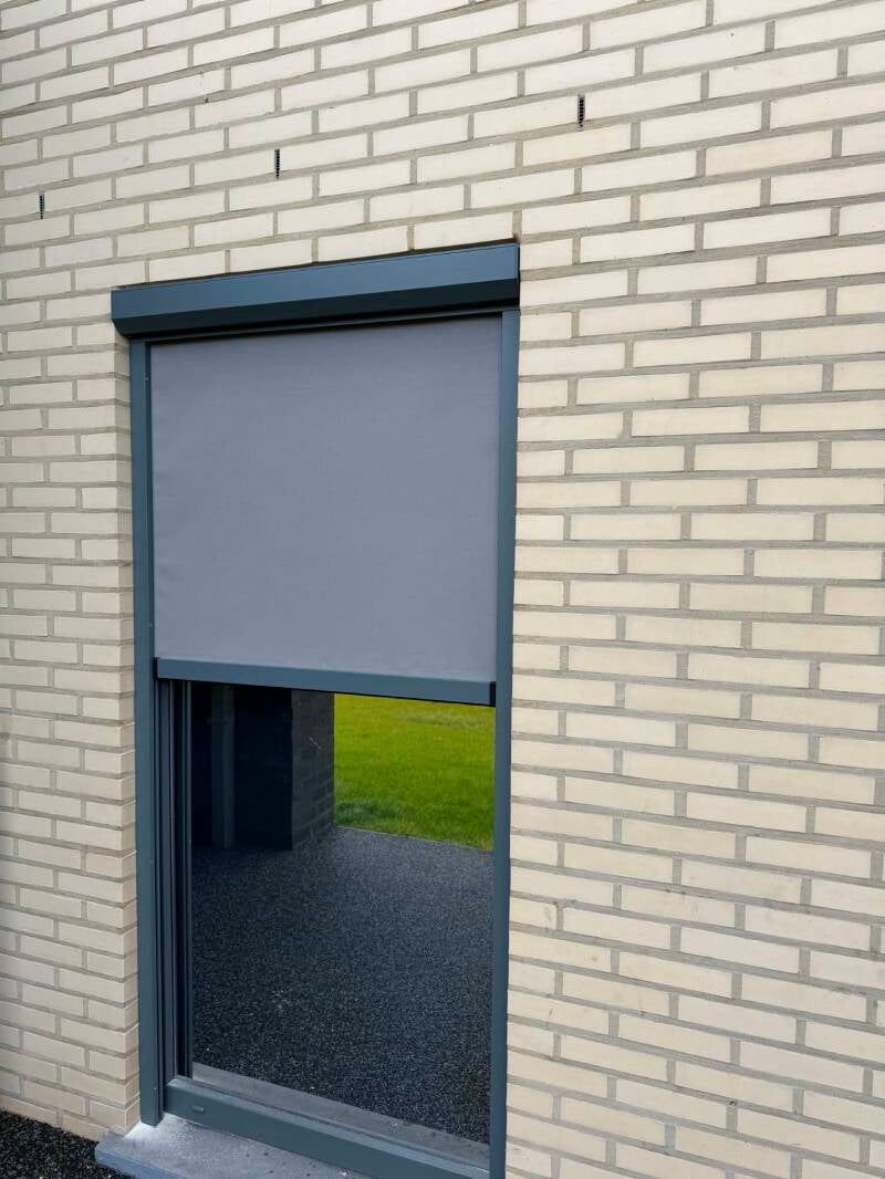 Screens geplaatst in Ooigem door de Firma Neyrinck