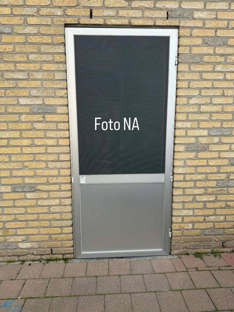 Installatie vliegendeur bij deze professionele klant in Wervik door firma Neyrinck uit Wervik