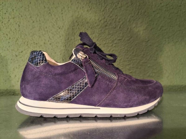 sneaker