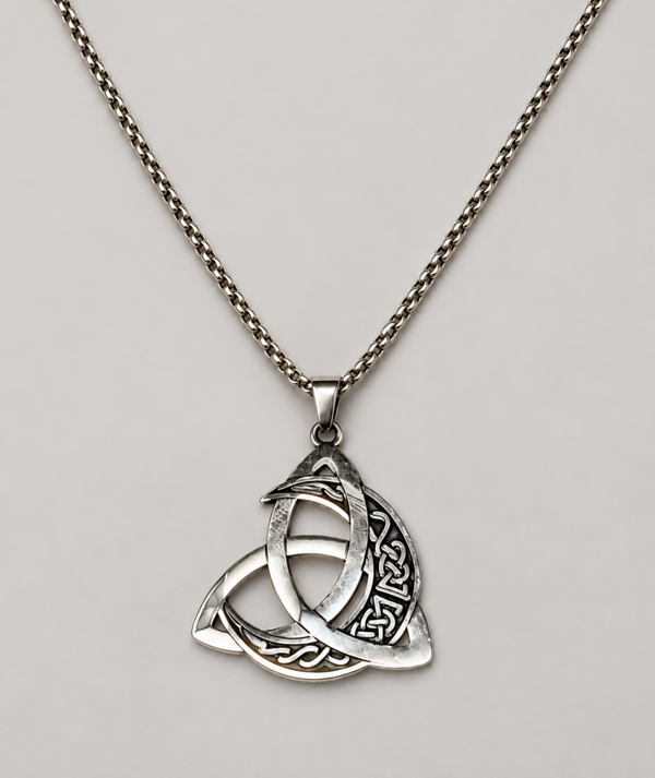 Collier triquitera et lune
