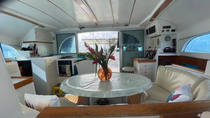 carre grande table lagoon 380 de 2004