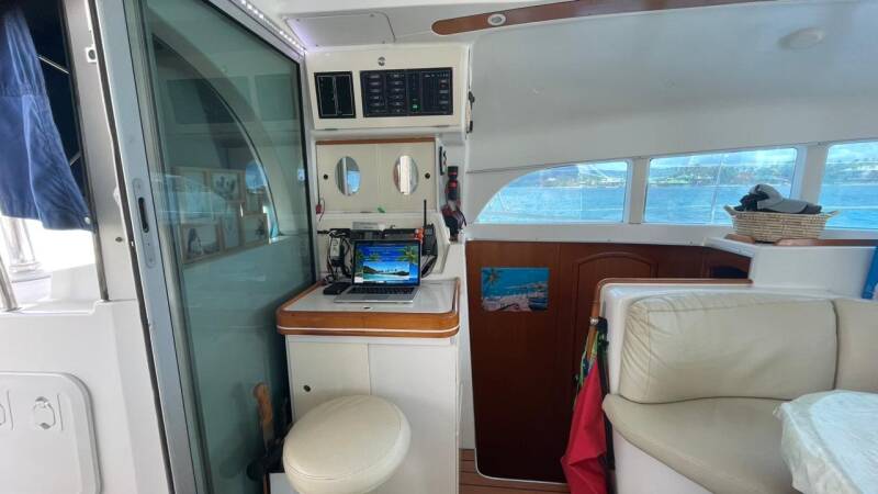 table à cartes lagoon 380 de 2004