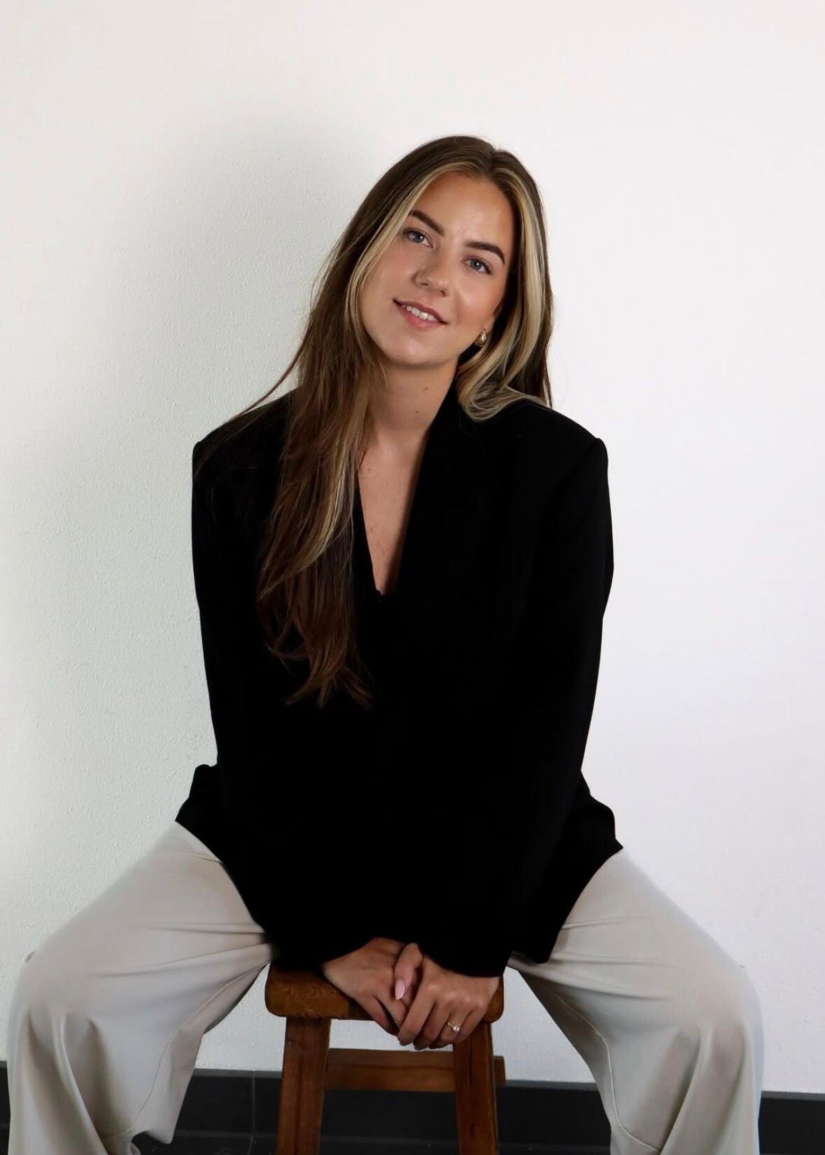 Studio Ainsley, eigenaresse.