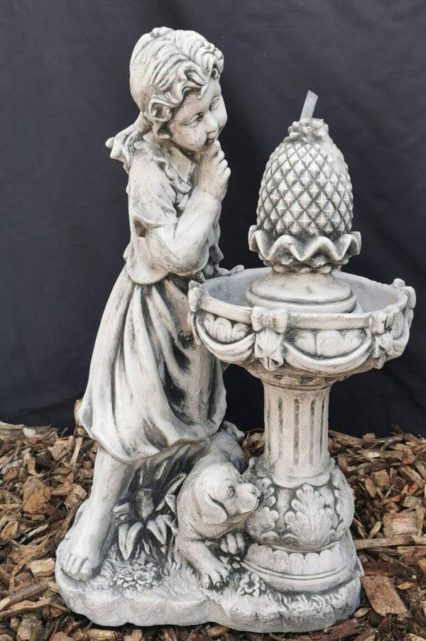 Beton Meisje eikelfontijn 65 cm