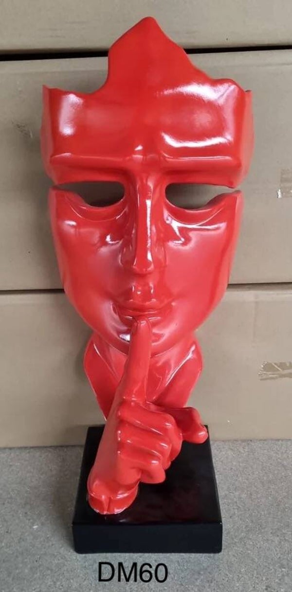 211005 Denker masker SSST  polyester Regine rood 65 cm