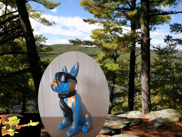 BULDOG ZIT MET BRIL EN DAS  BLAUW GOUD 28 CM VERP 8