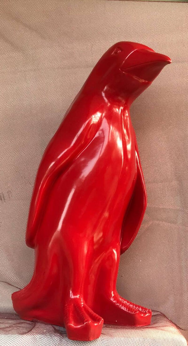 Q3 ¨pinguïn rood polyester. Rësine  95 CM