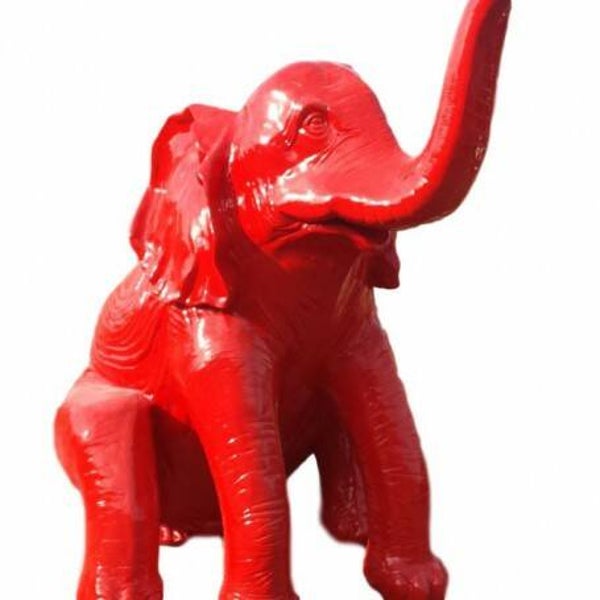 A1408 Jungle Olifant zit rood  slurf omhoog polyester résine 144 X136 CM