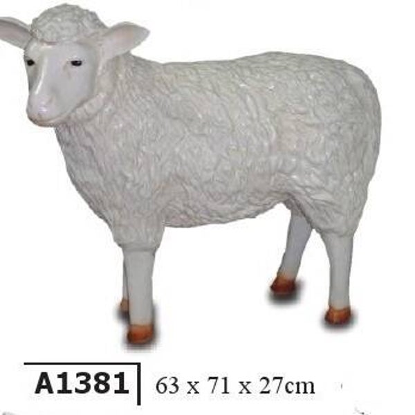 DHD A1381 schaap staand polyester résine 63 x 71 x 27 cm