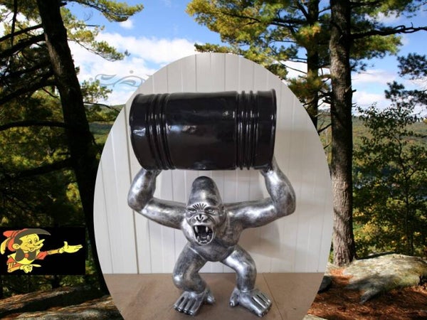 ANTIEK ZILVER AGRESIVE GORILLA AAP MET TON  65 CM